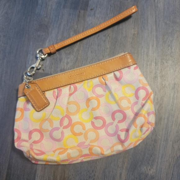 Coach Handbags - Vintage Coach Wristlet